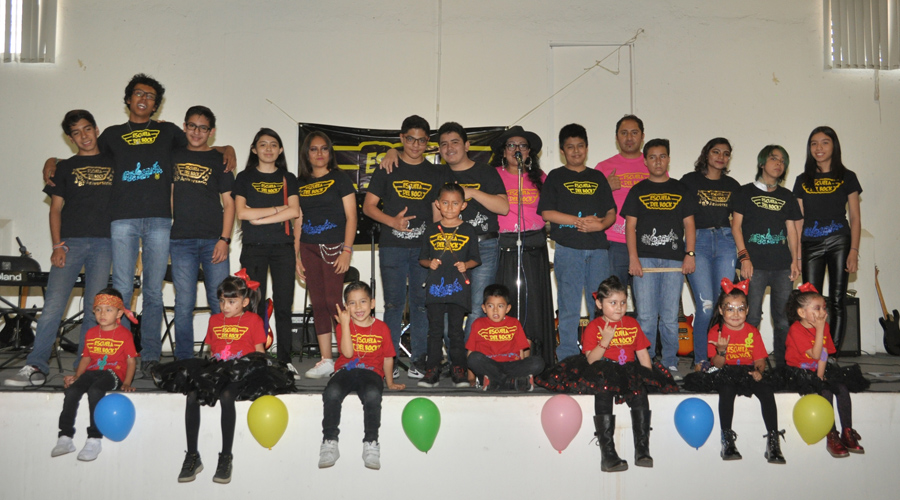 La escuela  del rock lanza  Kids and roses