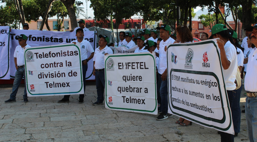 Marcharon telefonistas de la Mixteca en el Día del Trabajo