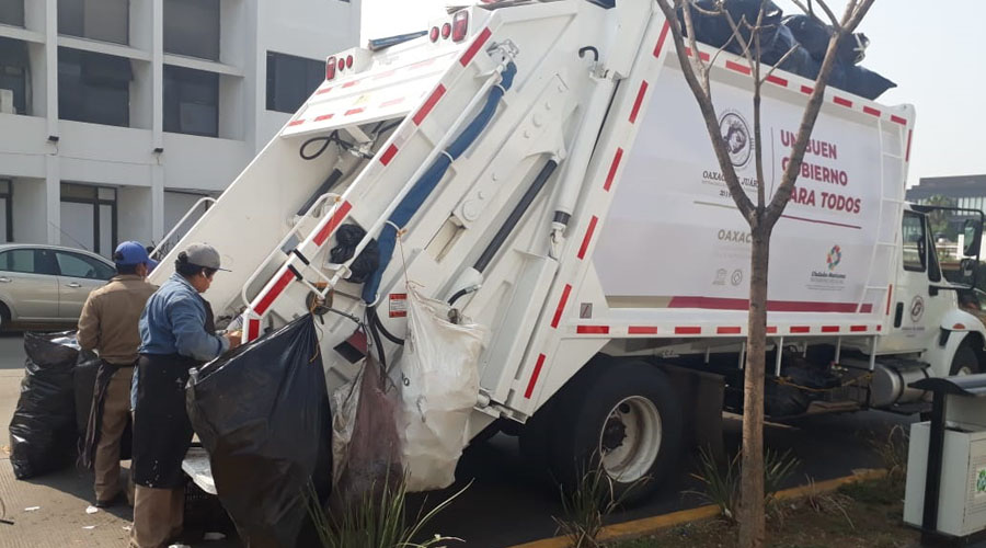 Oaxaca de Juárez, estrena camiones  de basura de 130 MDP