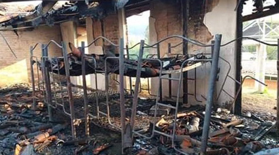 Fuego arrasa con dormitorio del CIS en Yosondúa, Oaxaca | El Imparcial de Oaxaca