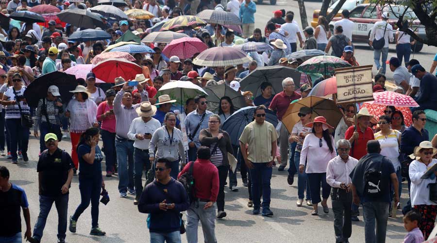 Sección 22 realizó marchas y toma de tiendas en Oaxaca