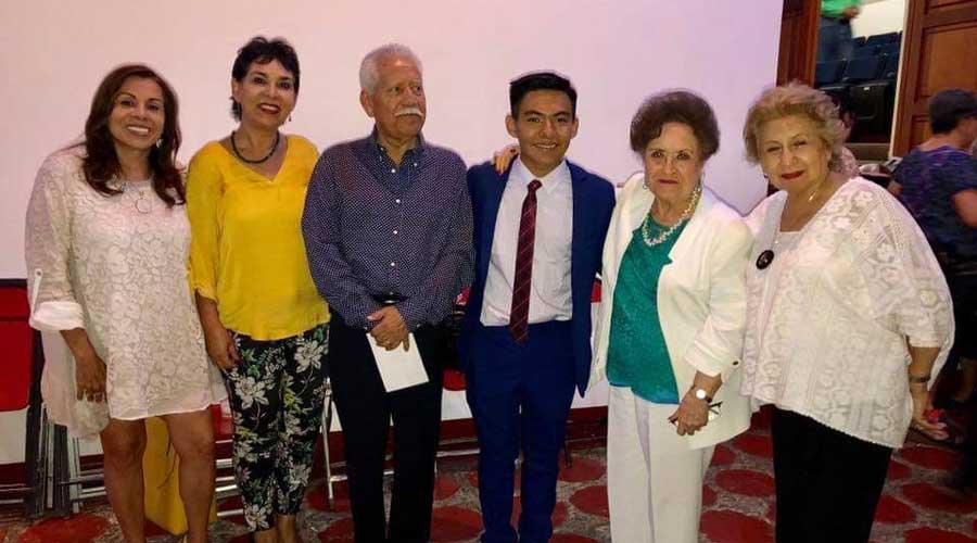 Uriel de Jesús ya es  miembro del Seminario  de Cultura Mexicana | El Imparcial de Oaxaca