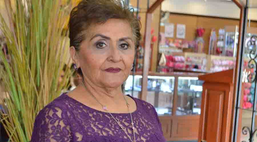 Celebran el cumpleaños de Edith