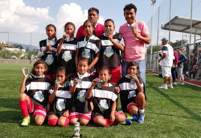 Ponen en alto a Pochutla en la Copa Futbolito Bimbo 2019
