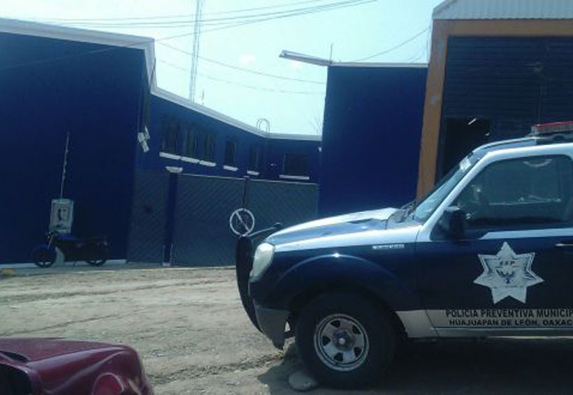 En Huajuapan frustran robo en escuela primaria