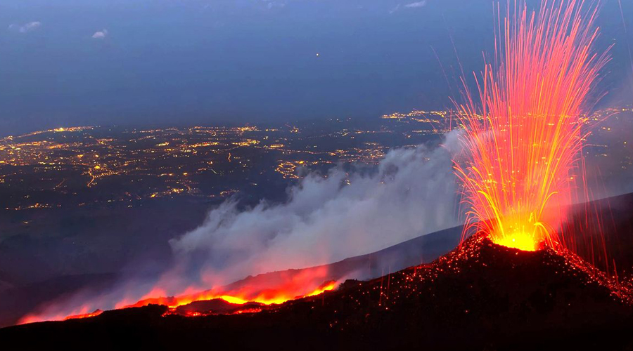 Video: lanza lava y cenizas el Monte Etna, volcán activo en Italia | El Imparcial de Oaxaca