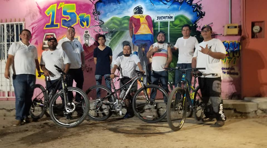 Con mural buscan concientizar respeto a ciclistas en Juchitán