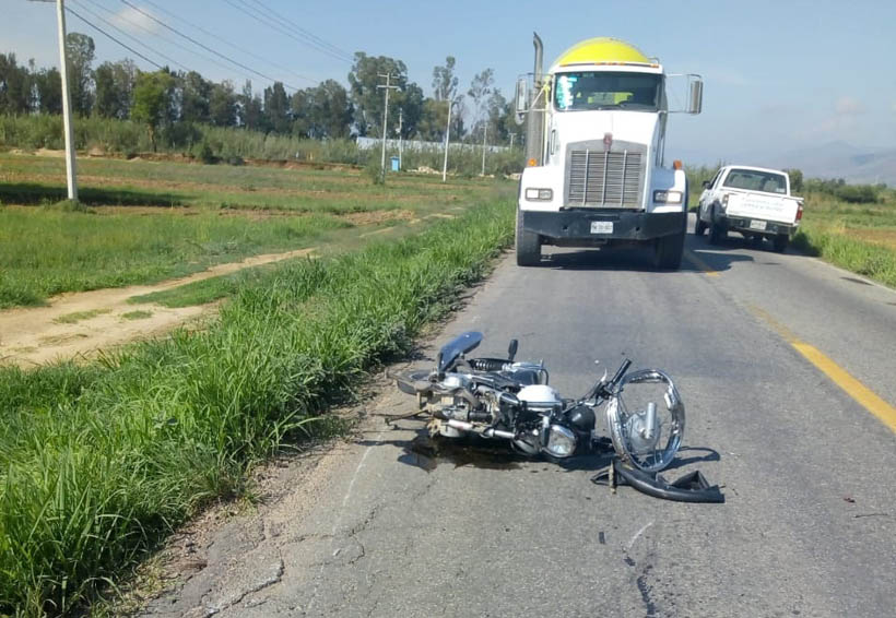 Funcionario de CEA atropella a motociclista en Reyes Mantecón