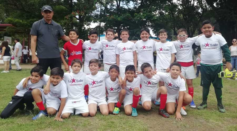 La Salle se corona campeón de la liga de futból infantil Calazans | El Imparcial de Oaxaca
