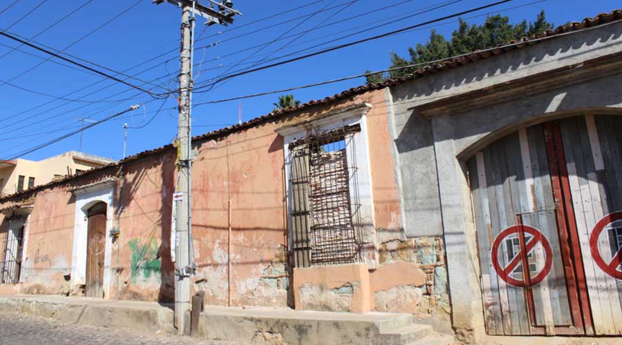 Inmuebles deteriorados, un constante riesgo en Oaxaca