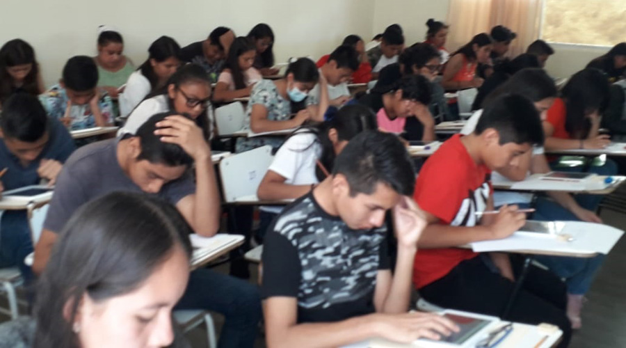 Política educativa debe ser igualar las condiciones de escuelas