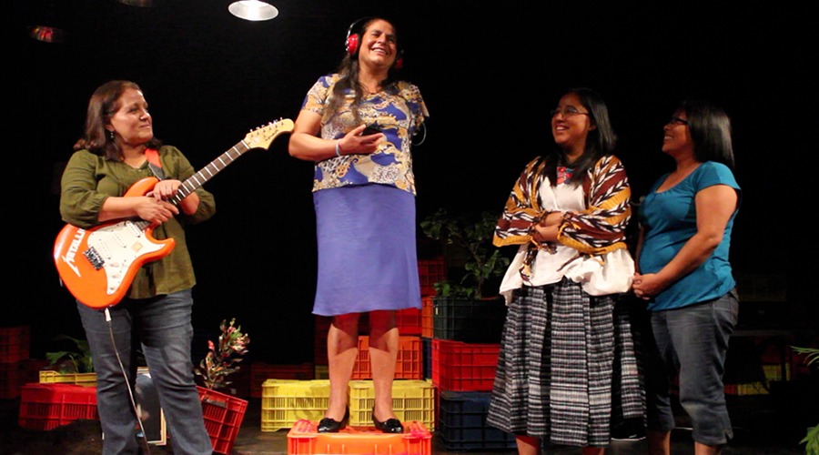 Mujeres renacen entre violencias y obra de teatro | El Imparcial de Oaxaca