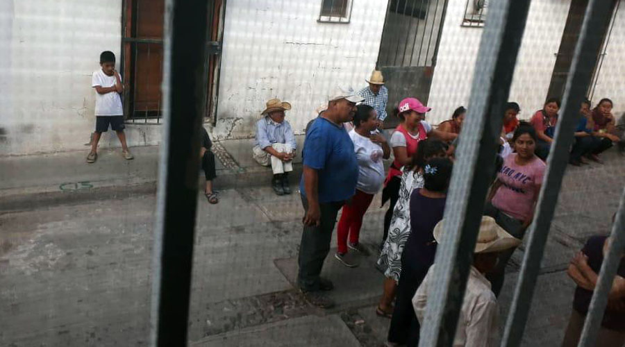 Retienen a autoridades en Tezoatlán de Segura y Luna, Oaxaca | El Imparcial de Oaxaca