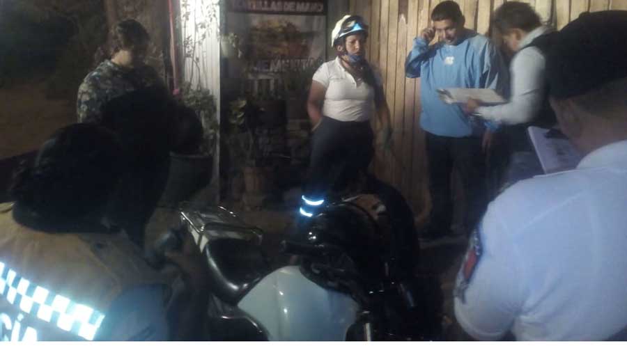 Motociclista lo embisten y sale proyectado en Cuilápam