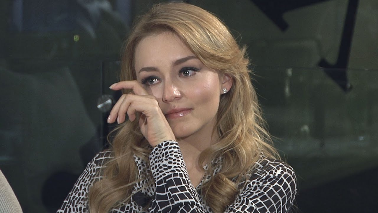 Video: Atacan a Angelique Boyer y a Raymix  en Carnaval de Carolina