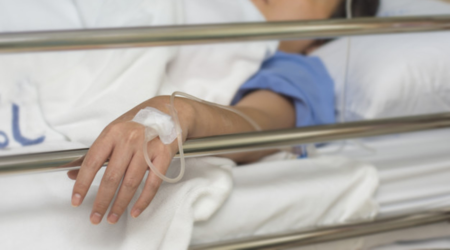 Mujer es operada de “un tumor” y descubren un gusano en su cerebro