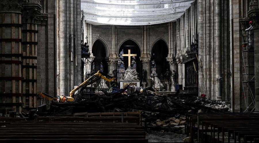 Celebran primera misa tras incendio en Notre Dame | El Imparcial de Oaxaca