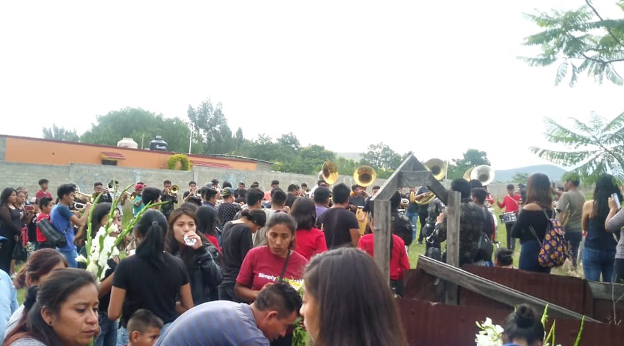 Se despiden de joven músico en la agencia Vicente Guerrero