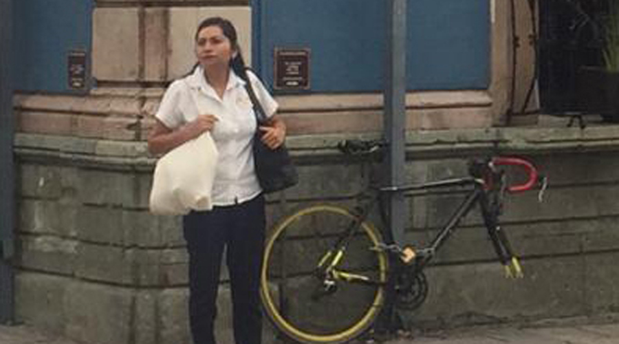 Dejan sin llanta a su ‘bici’ en avenida Juárez