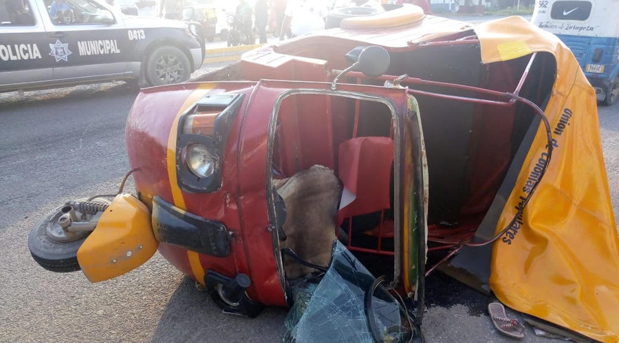 En  Juchitán choque en mototaxi deja una mujer herida
