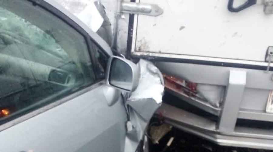 Auto se estampa contra camioneta en Huajuapan | El Imparcial de Oaxaca