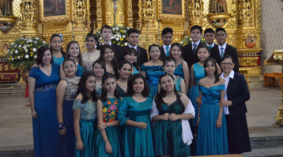 Se gradúan de secundaria