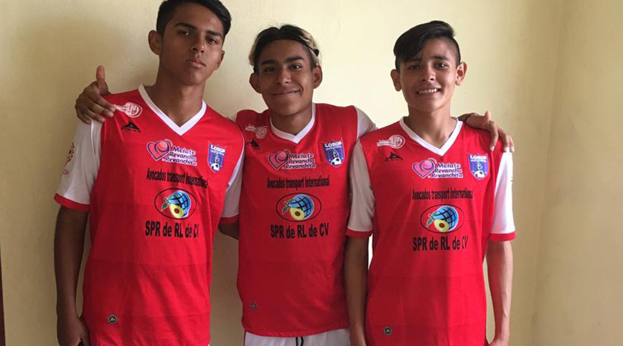 Futbolistas mixtecos se enfilan a Lobos Chapultepec de Puebla