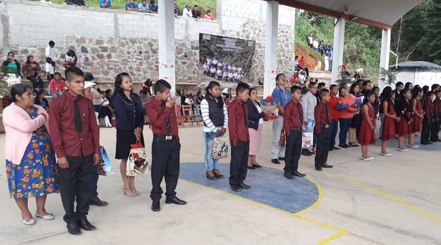 Realiza clausura escuela primaria Bilingüe Tierra y Libertad en Huautla | El Imparcial de Oaxaca