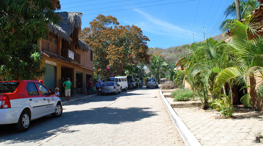 Empresarios se niegan a  pagar predial en Tonameca | El Imparcial de Oaxaca