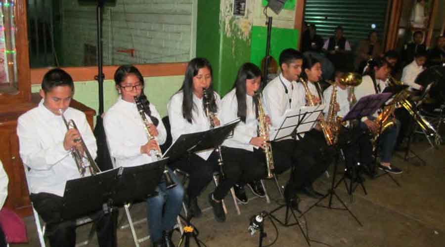 Exigen más compromiso de maestros de música en Huautla de Jiménez | El Imparcial de Oaxaca