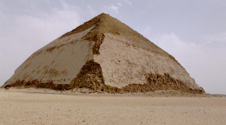 Abren al público pirámide egipcia “acodada” construida por faraón | El Imparcial de Oaxaca