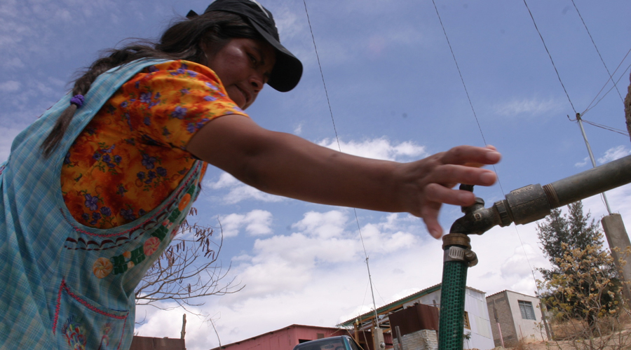 Sin agua potable colonos de tres agencias de la ciudad capital | El Imparcial de Oaxaca