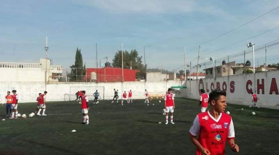 Futbolistas mixtecos se enfilan a Lobos Chapultepec de Puebla
