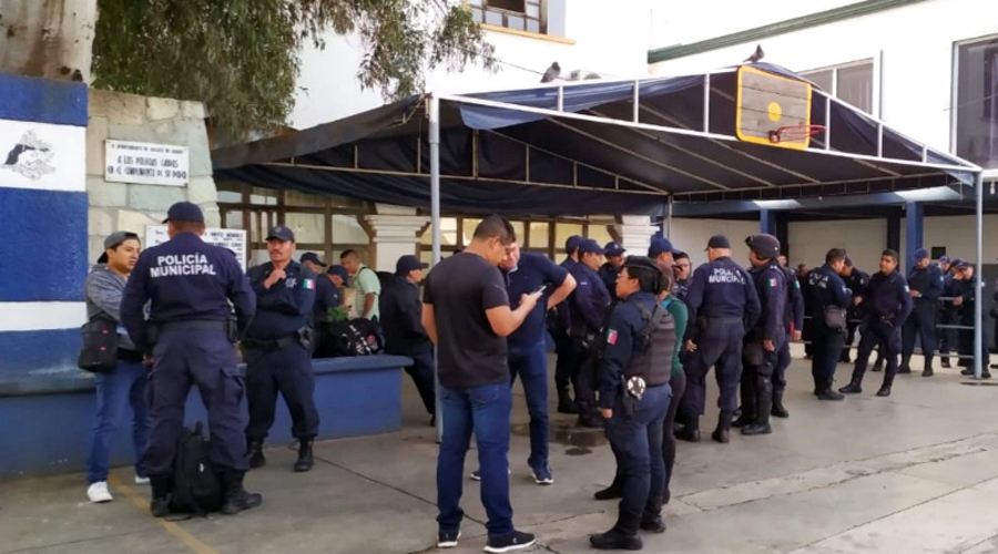 De nuevo protestan policías municipales de Oaxaca de Juárez | El Imparcial de Oaxaca
