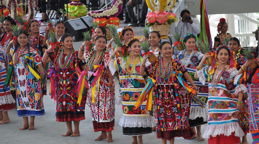 Brindan su Guelaguetza al mundo | El Imparcial de Oaxaca