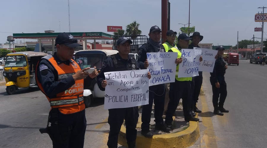 Se manifiestan Policías Federales en Juchitán