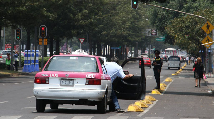 Taxistas fingen pelea, pasajera desciende para calmarlos y le roban a sus tres hijos | El Imparcial de Oaxaca