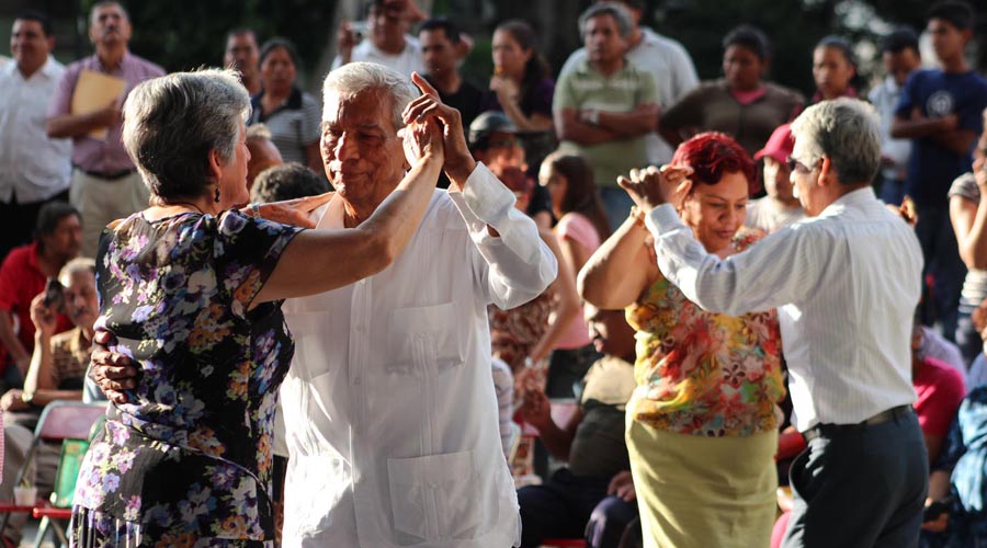 Teatro, danza y  música en fiestas  de Guelaguetza