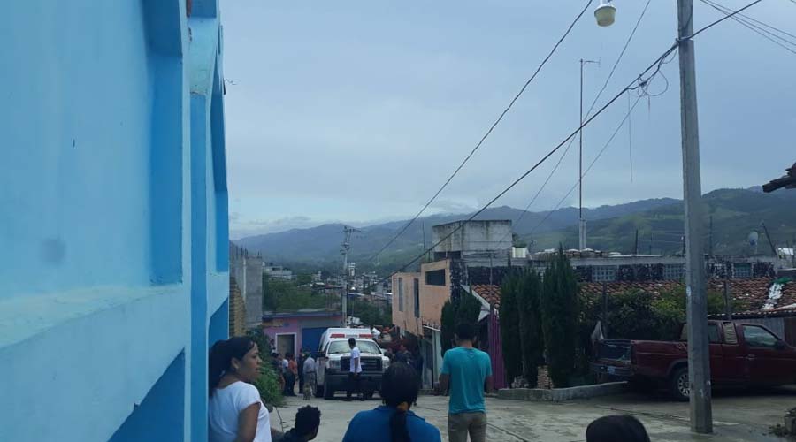 Explosión deja tres fallecidos en Santiago Juxtlahuaca