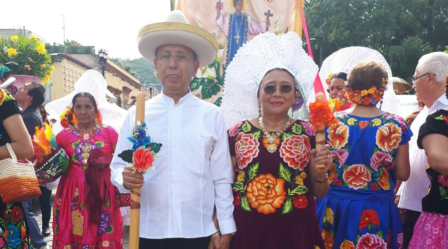 Partícipes de la Vela Xhavizende 2019, veneran a San Vicente Ferrer