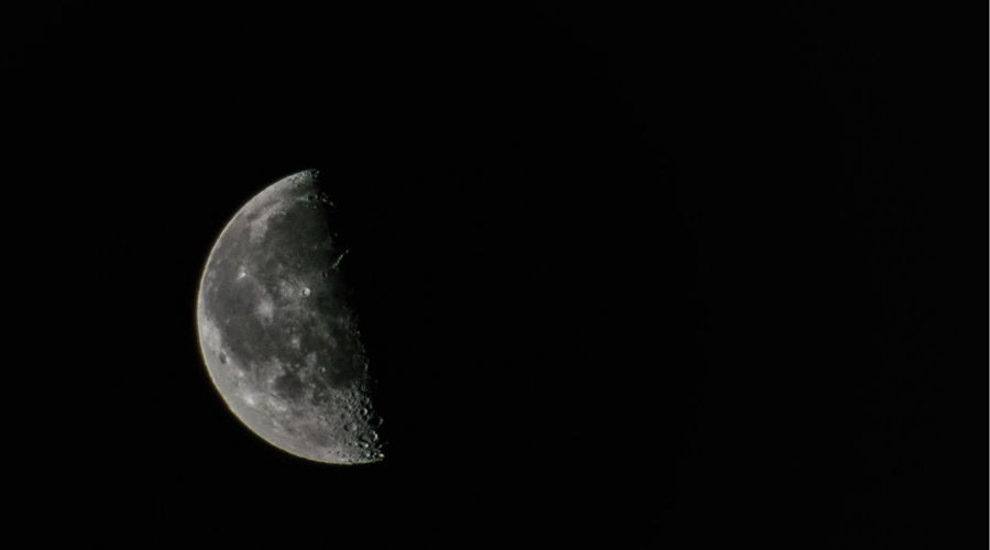 Ve hoy, la super “luna negra”, evento astronómico único