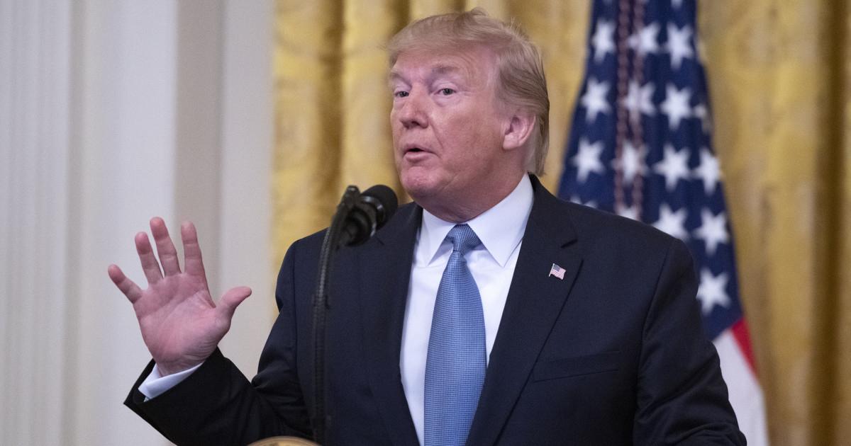 Organiza Trump “cumbre” para denunciar “deshonestidad” de las redes sociales