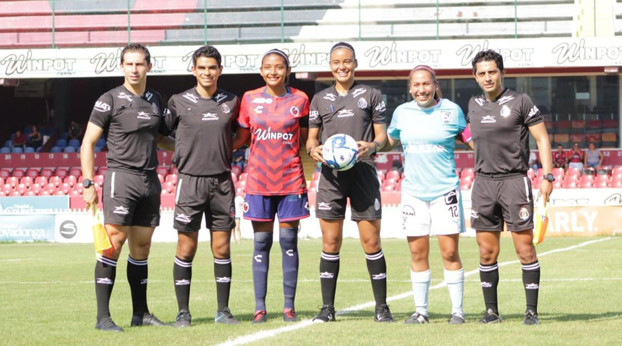 Itzel Hernández debuta en la Liga MX Femenil