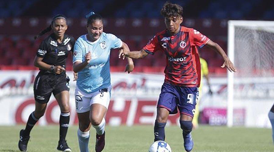 Itzel Hernández debuta en la Liga MX Femenil