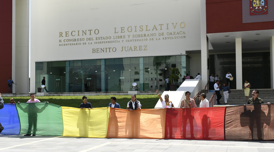 “Salir del clóset” vs la “familia original”, el día en que se aprobó el igualitario en Oaxaca