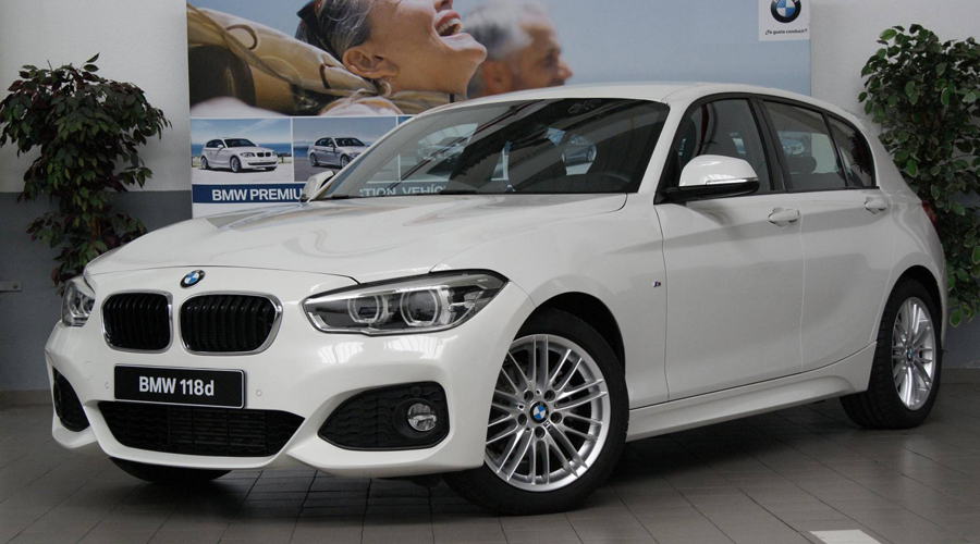 Video: joven avienta a un río el BMW que le regalaron sus padres