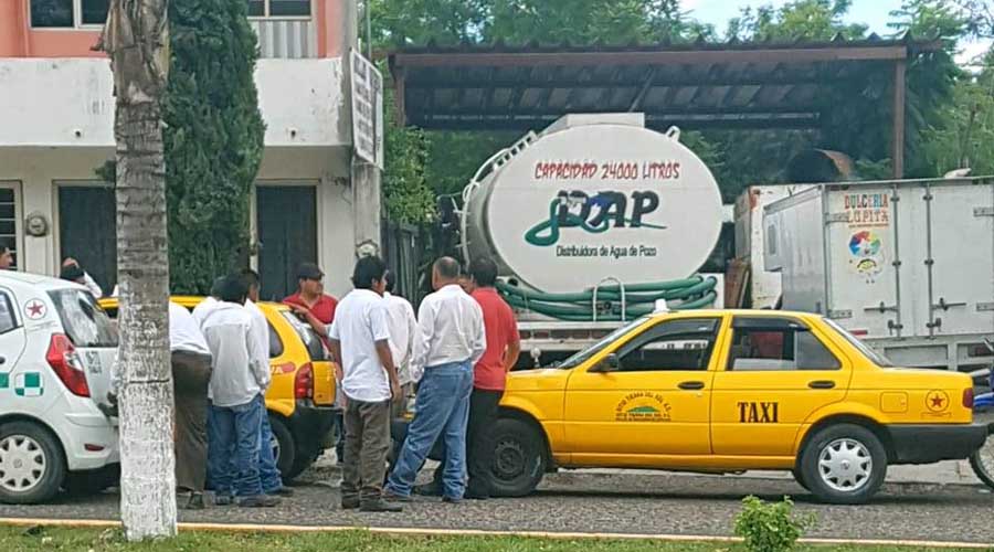 Conato de bronca entre taxistas en Huajuapan