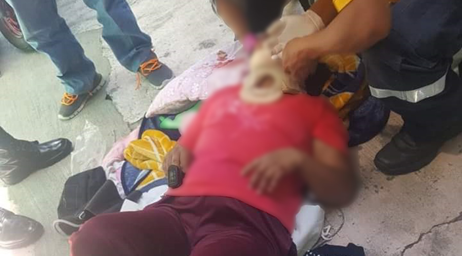 Mujer cae de una segunda planta en Tlaxiaco