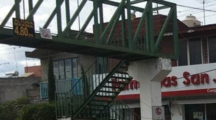 Exhortan a utilizar puentes peatonales en Huajuapan