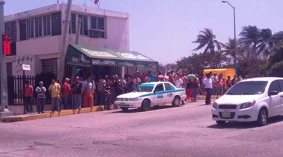 Taxistas del Istmo celebrarán su día en medio de robos y homicidios | El Imparcial de Oaxaca